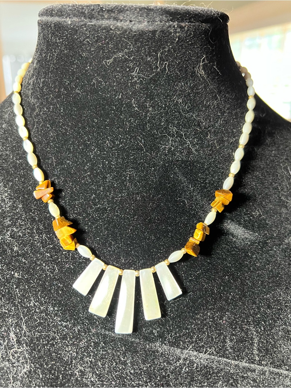 Vintage beaded Mother of Pearl and tigers eye chips necklace.